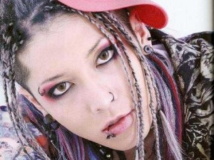 日本女rapper有 Miyavi、AI、MIYACHIKA 等