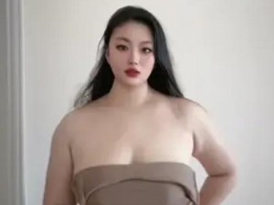 女 BBWBBWBBWBBW 时尚舒适的内衣，展现自信美丽